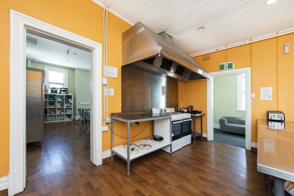 Фото The Old Swan Barracks - Hostel