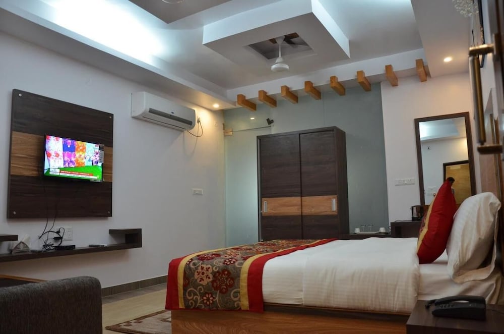 Фото Отель The Golden Sunrise