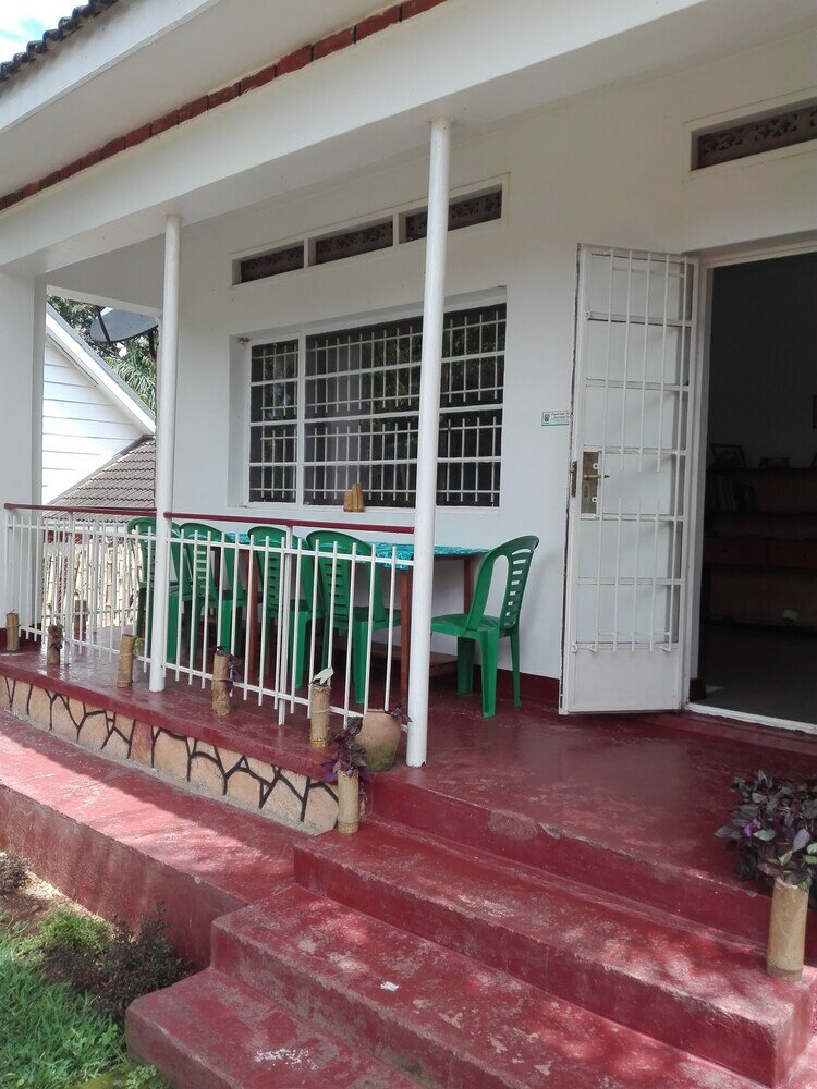 Фото Sunbird Backpackers