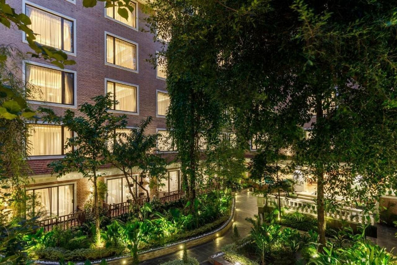 Фото Hotel Thrive A Tropical Courtyard