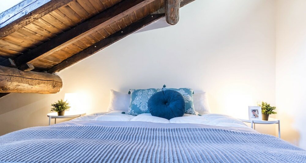 Фото Altido Big Wooden Apartment for 6 near Milano Center