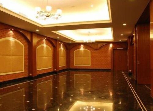 Гостиница Sfo Hotel and Suites в Бангалоре