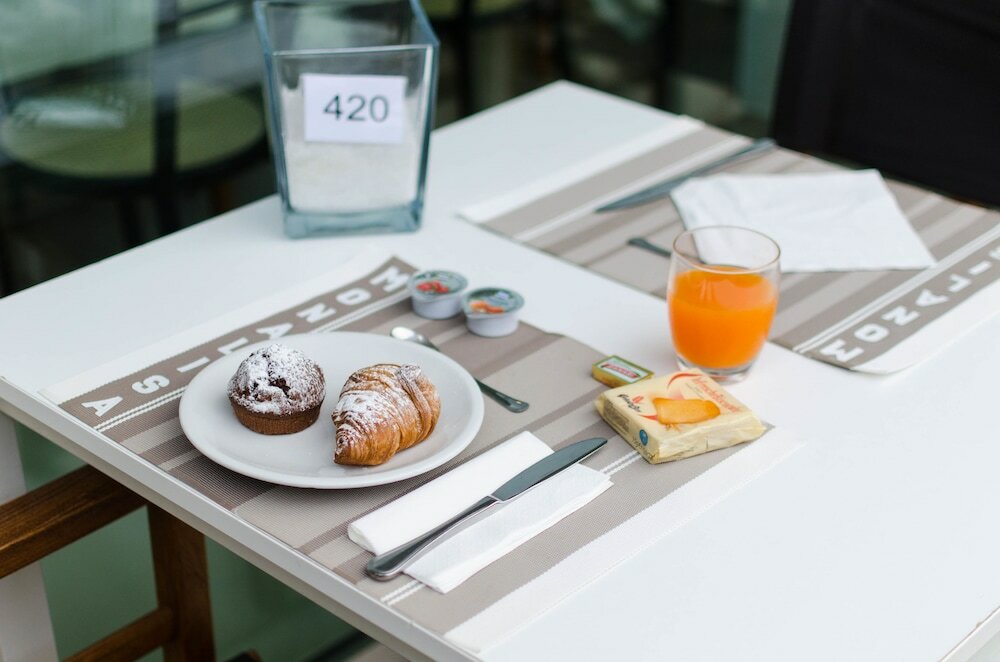 Фото Mona Lisa Hotel