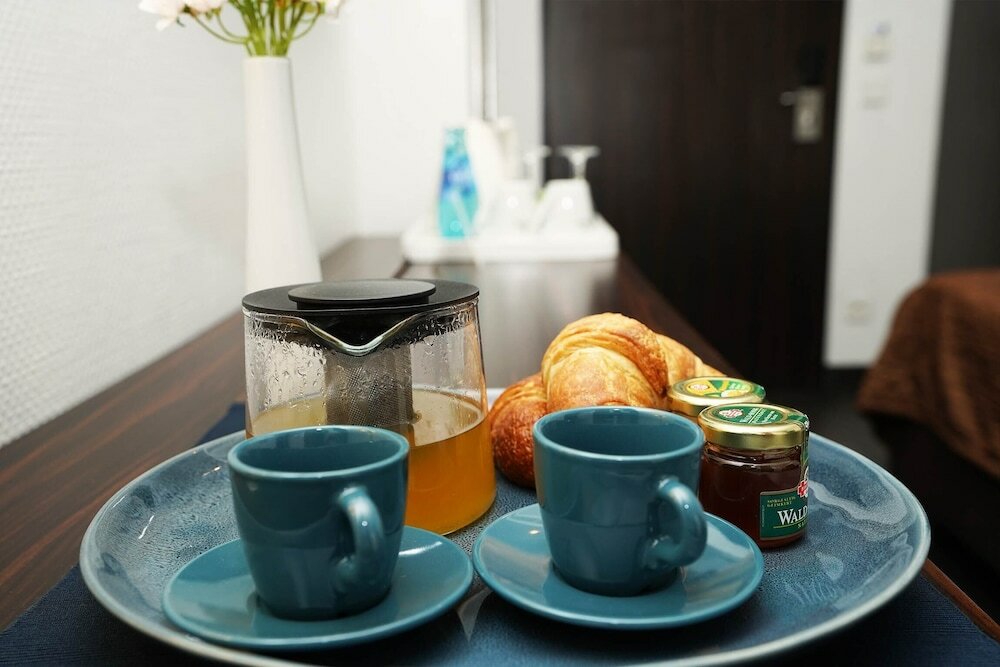 Фото The Atrium Hotel