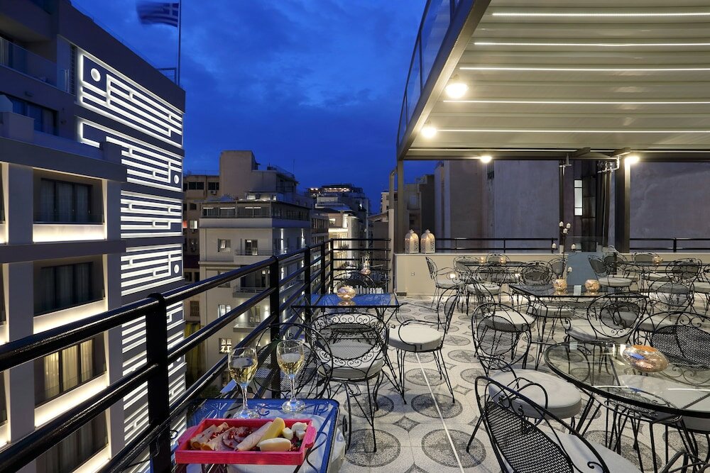 Фото отеля 1