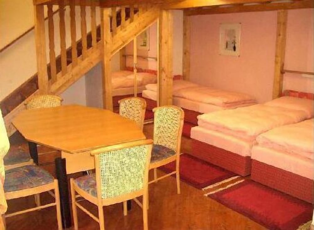 Фото Pension Liechtenstein Apartments II