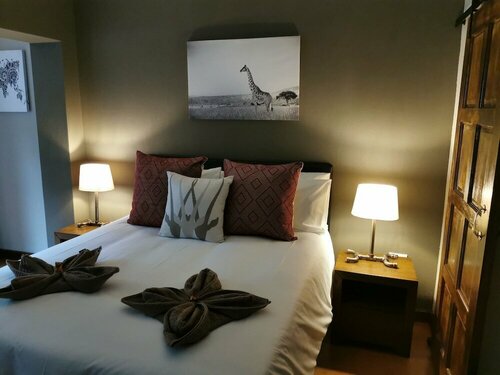 Гостиница Aerotropolis Guest Lodge в Кемптон-Парке