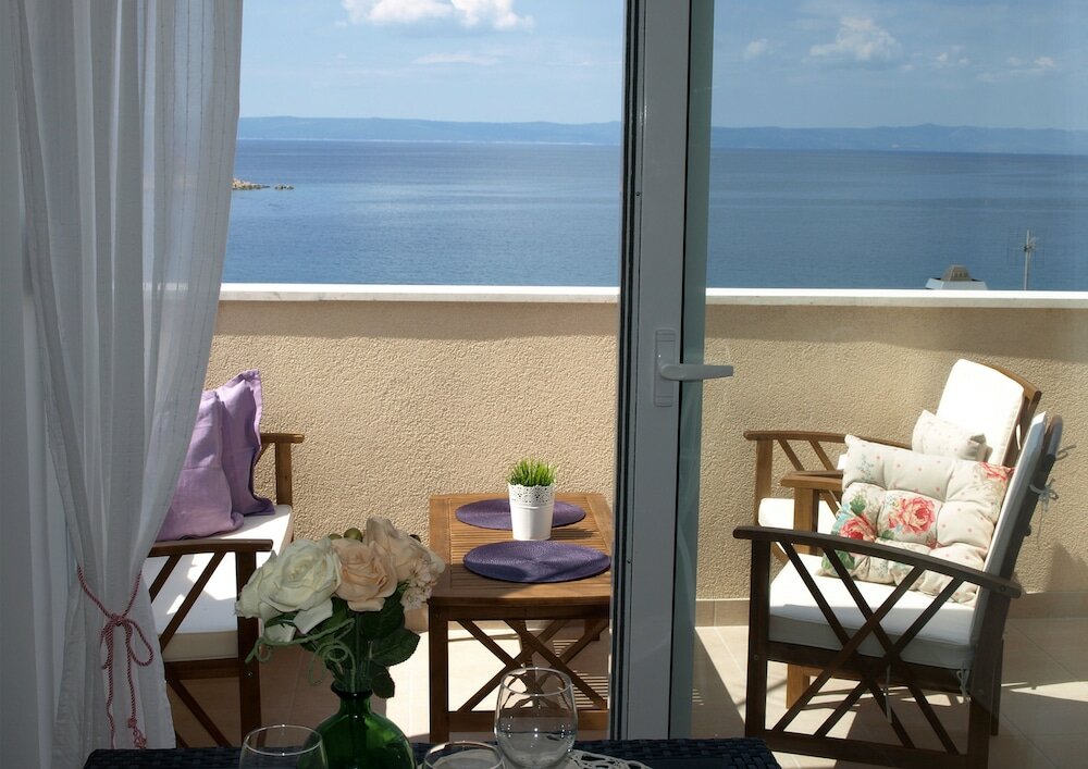 Фото Apartments Issa