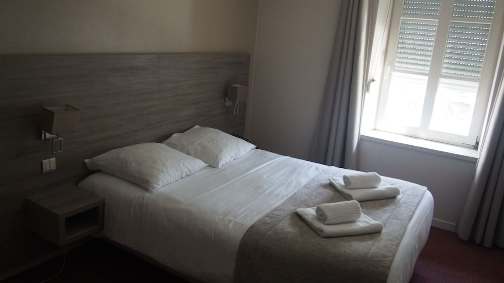 Фото Hôtel Le Roosevelt