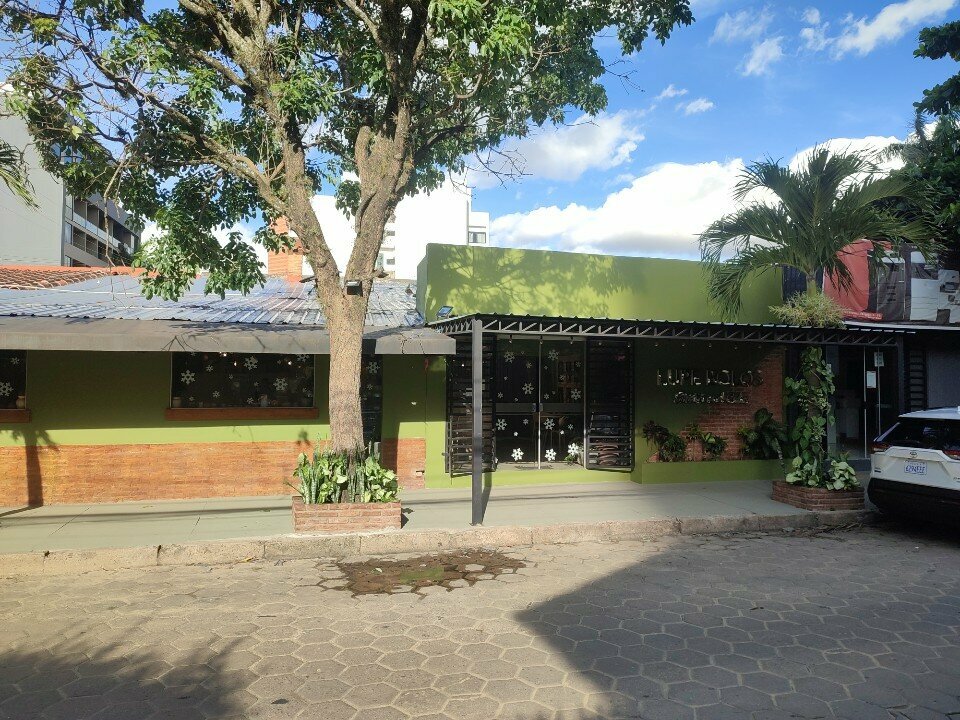 Coffee shop Lupe Bolos Cake and Coffee, Santa Cruz de la Sierra, photo