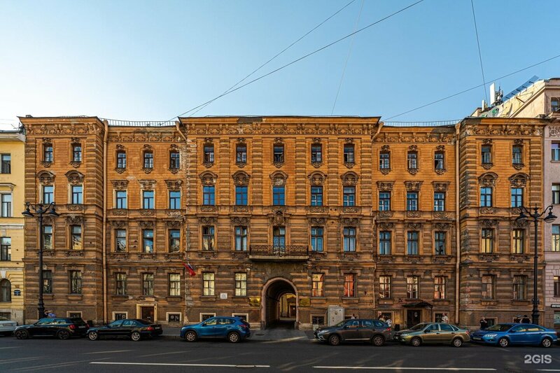 Гостиница 300 метров от Эрмитажа в Санкт-Петербурге