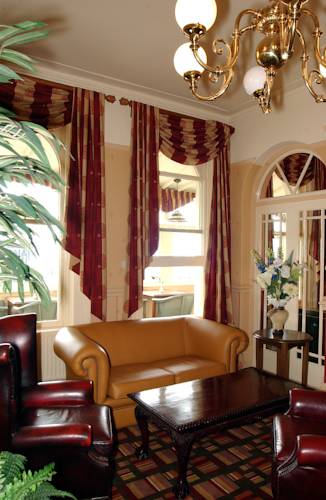 Фото The Pier Hotel