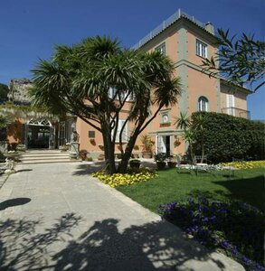 Гостиница Relais du Silence Villa Maria в Равелло