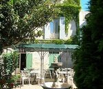 Au Saint Roch - Hôtel et Jardin