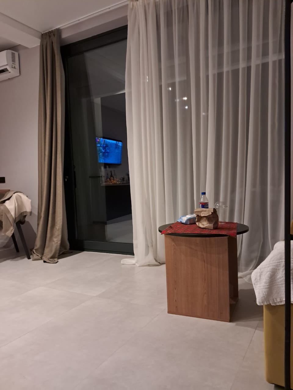 Фото Art More Hotel