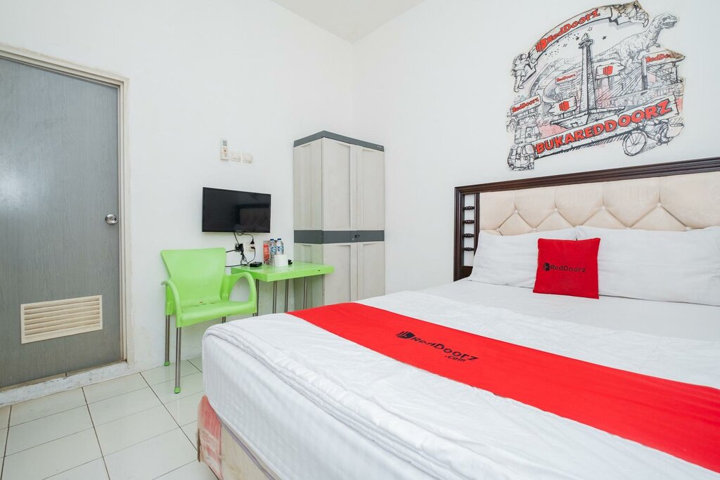 Hotel RedDoorz near Stan, Earth, photo