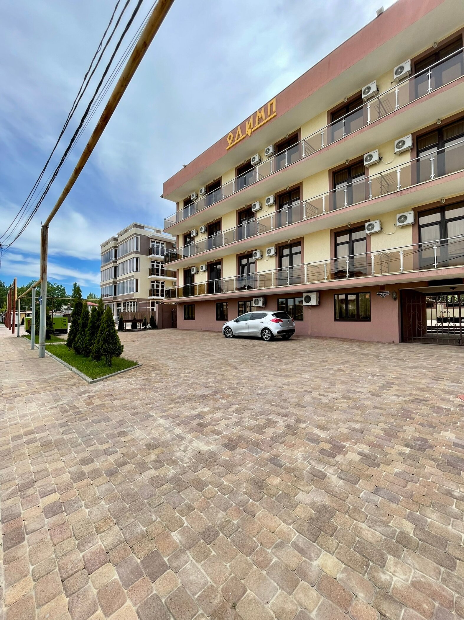 Фото отеля 2