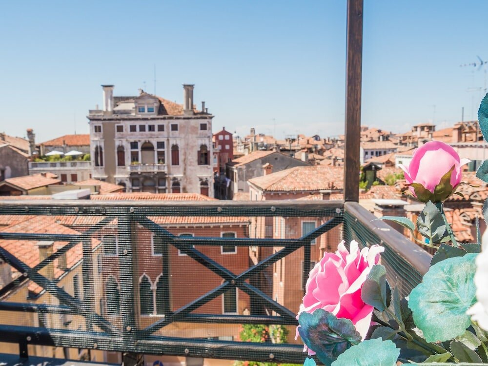 Фото Venice Palace Tintoretto