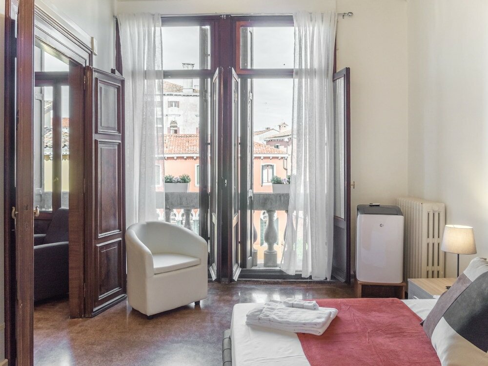 Фото Venice Palace Tintoretto