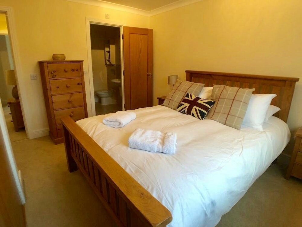 Фото Spacious House in Jericho Oxford