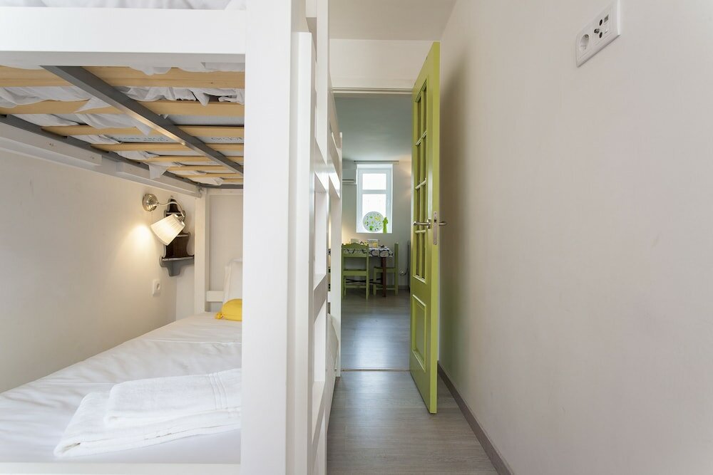 Фото Altido Charming 2br Apt w workspace at the heart of Alfama