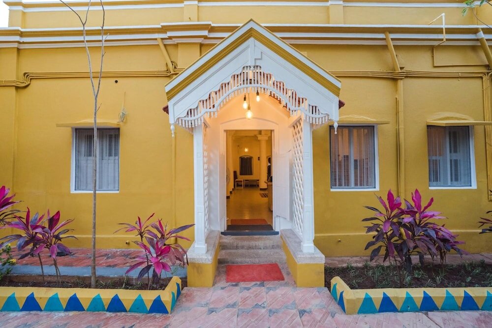 Фото Roambay Hostels