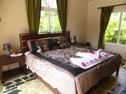 Гостиница Elegant and Private 4 Bedroom Villa в Сосуа
