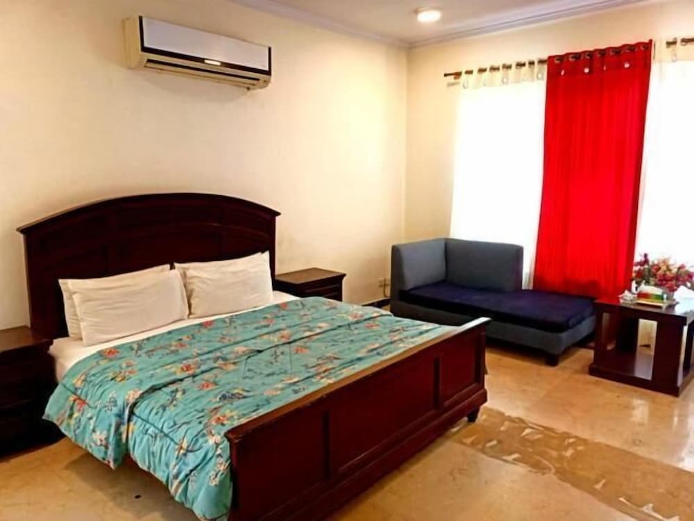 Фото Swiss Cottage