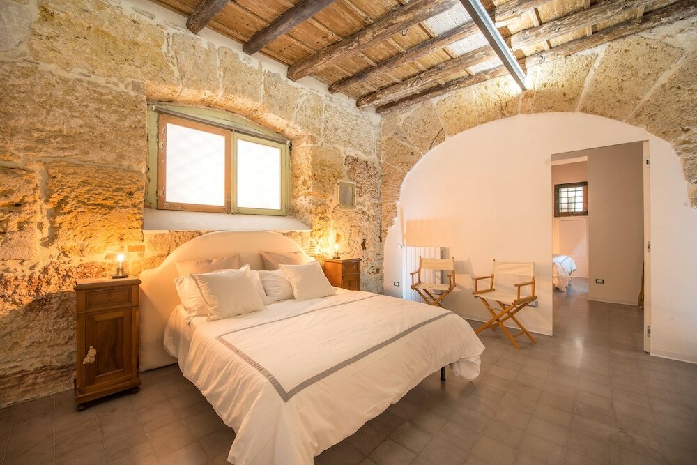 Фото Stylish house in front of Casa Professa