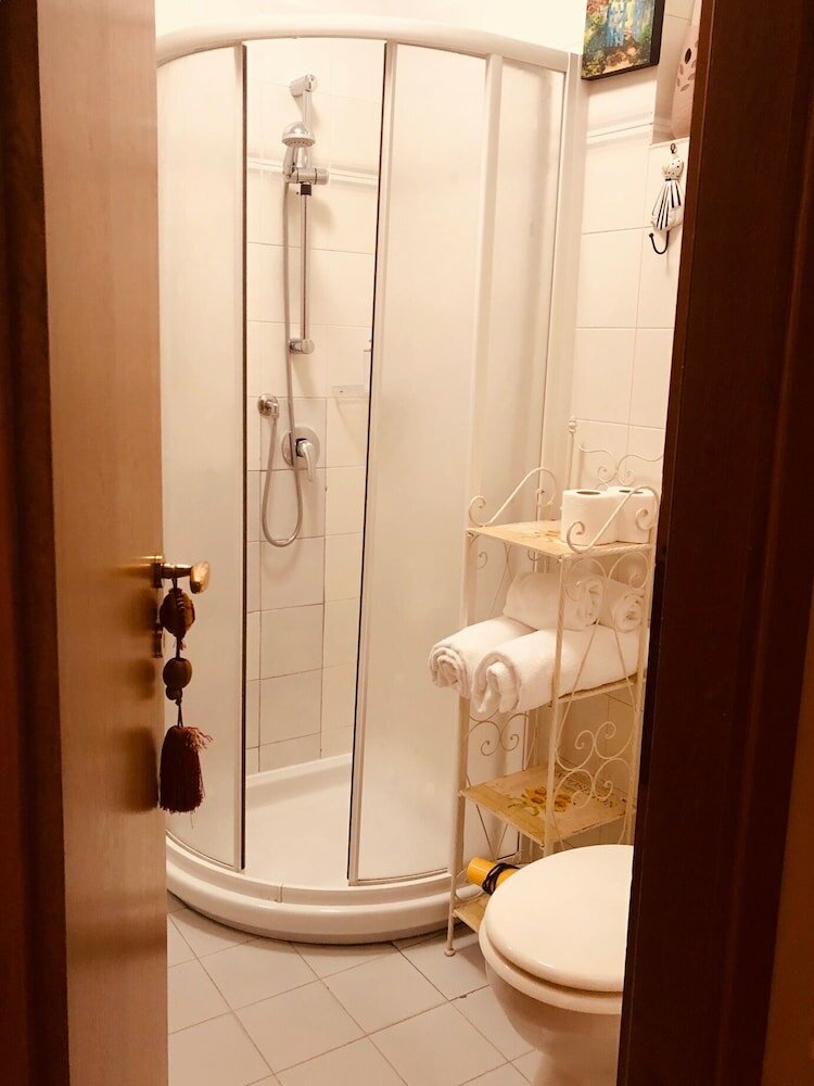 Фото The Queen Tower