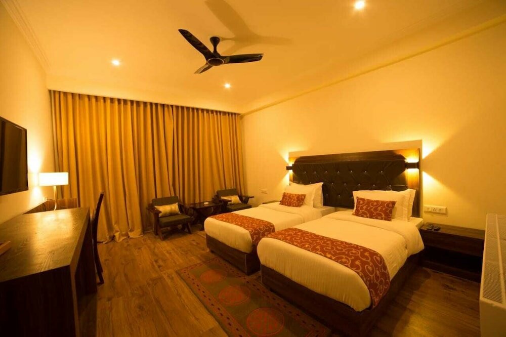 Фото Hotel Leh Plaza