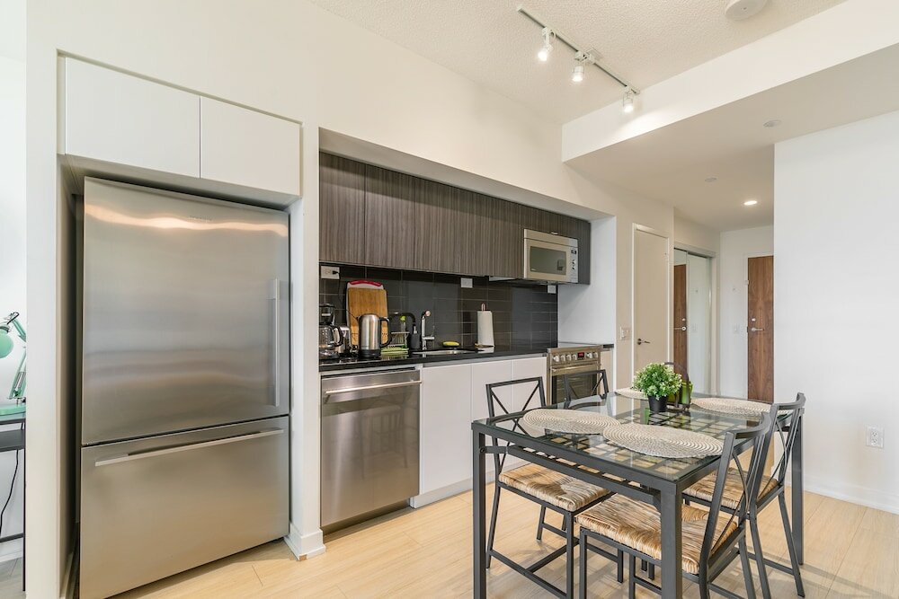 Фото Simply Comfort Stunning Downtown Condos