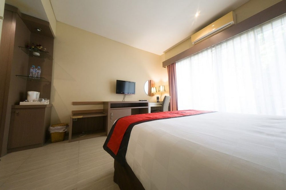 Фото RedDoorz Plus near Universitas Negeri Makassar 2