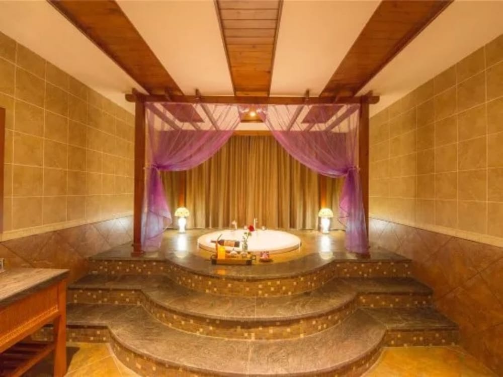 Фото Bluesky Hotel & Resort