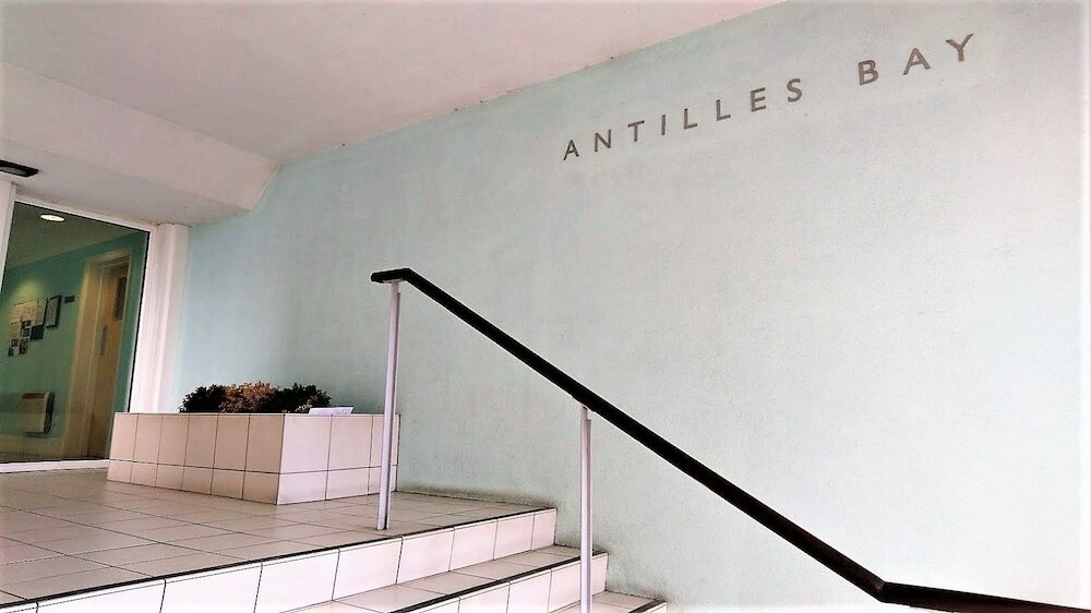 Фото Canary Wharf Luxury River view apartment