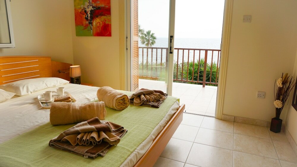 Фото Beachfront Azura Sunrise