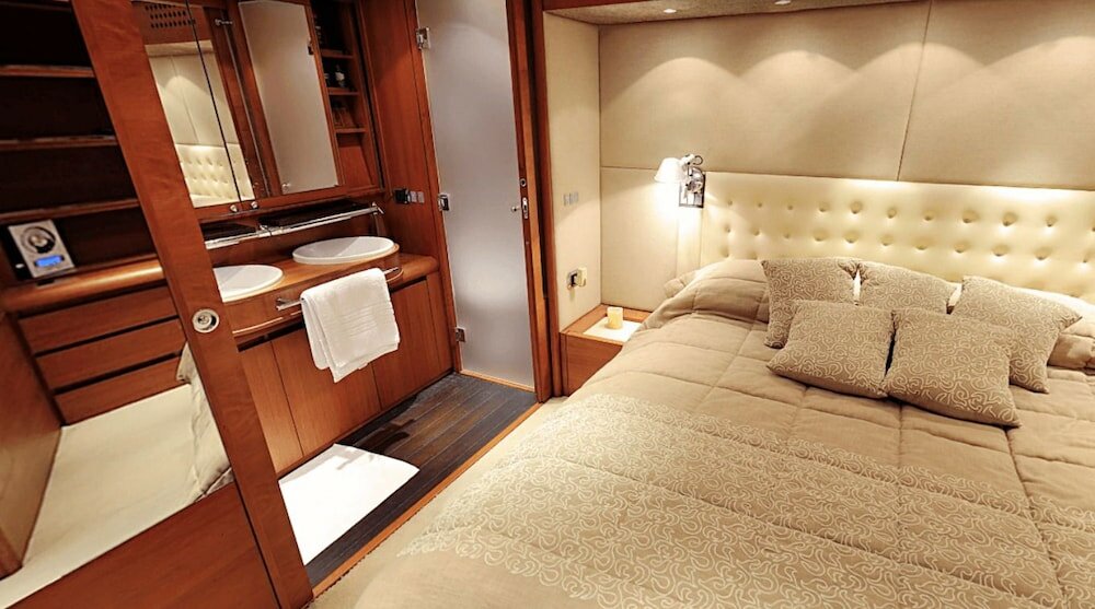 Фото Italy Luxury Yacht Charter