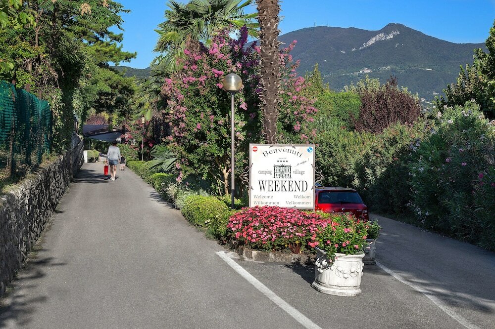 Фото Weekend Glamping Resort