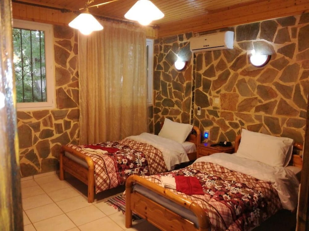 Фото Apartments Zoumperi