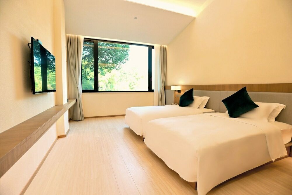 Фото Wuxi Lakeview Park Resort