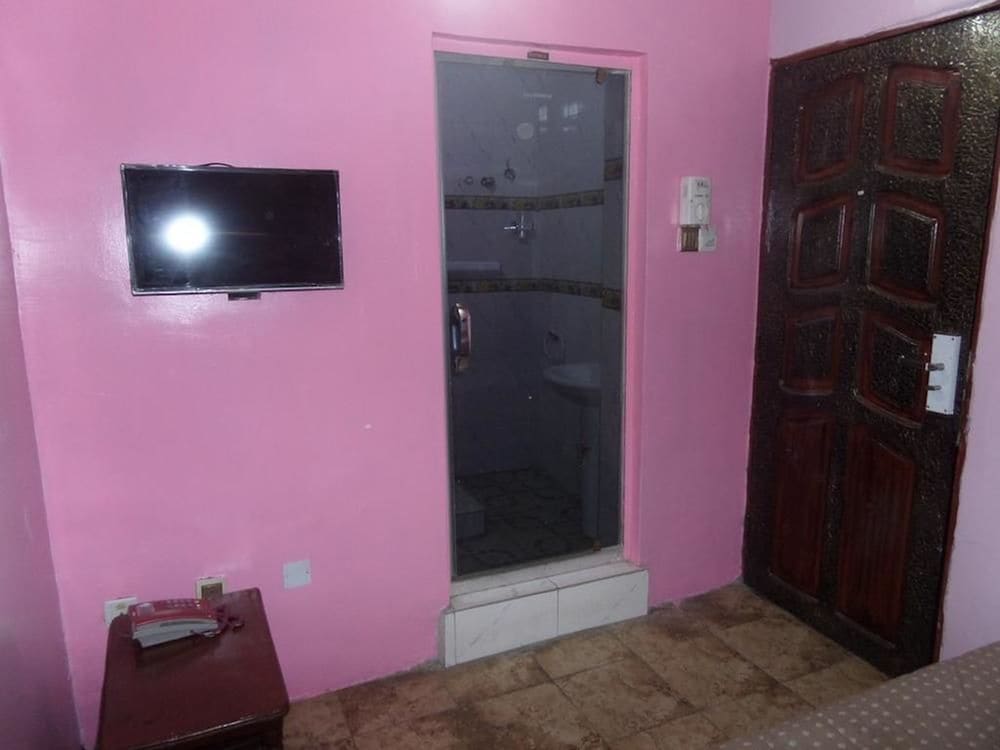 Фото Peaceland Hotel Ltd