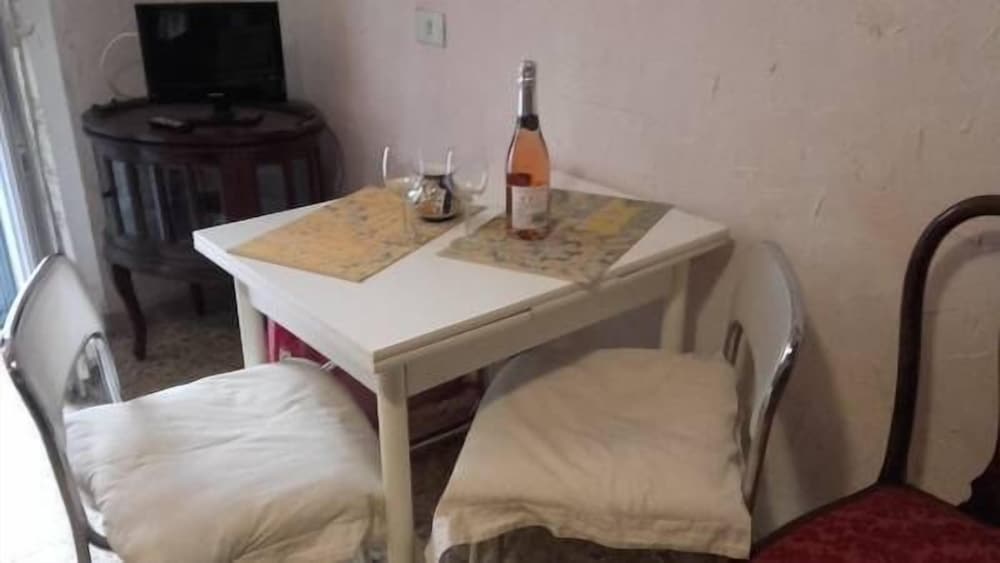 Фото La corte di Firenze