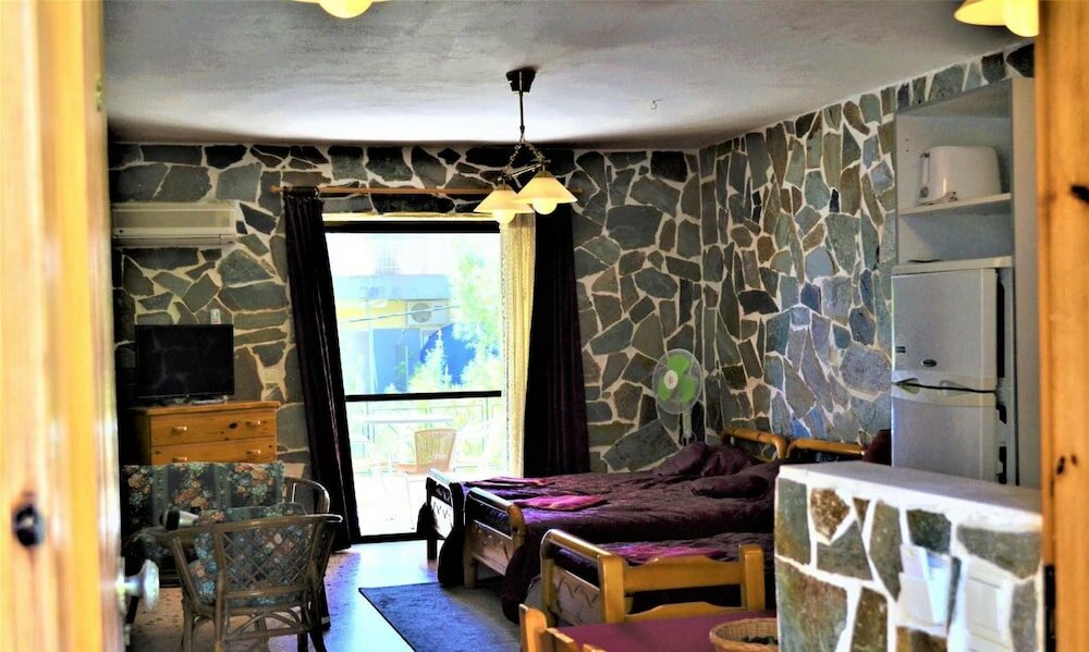 Фото Apartments Zoumperi