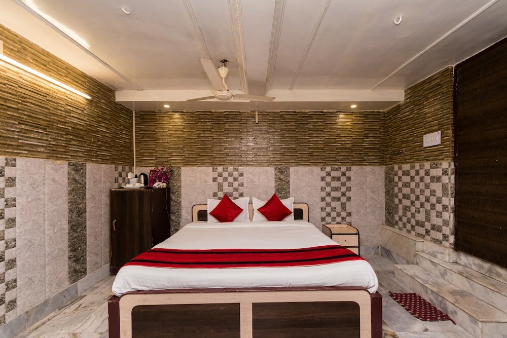 Фото Oyo 4144 The Banquet