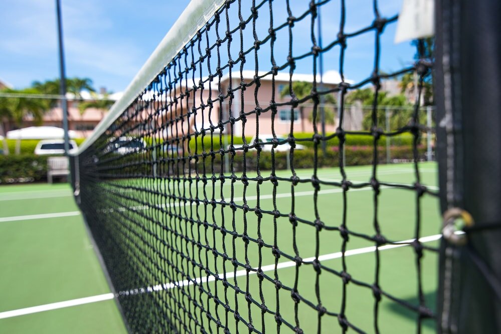 Фото The Colonial Club, Oceanfront Condos