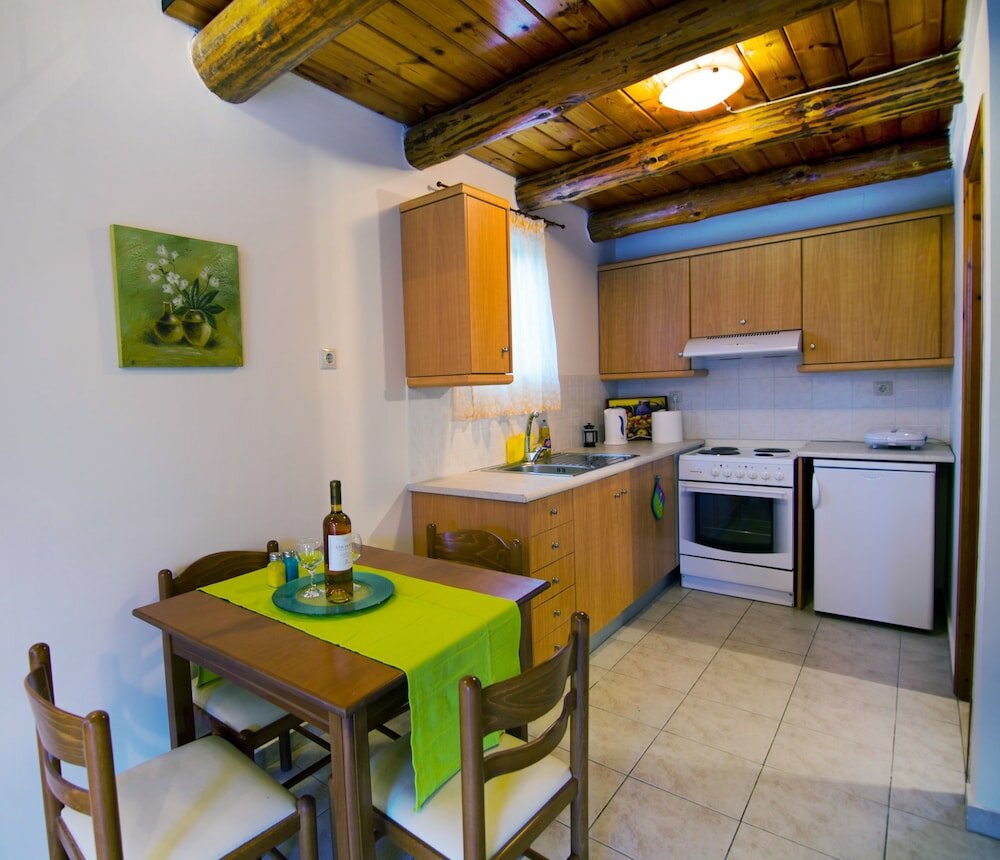 Фото Athousakis Village