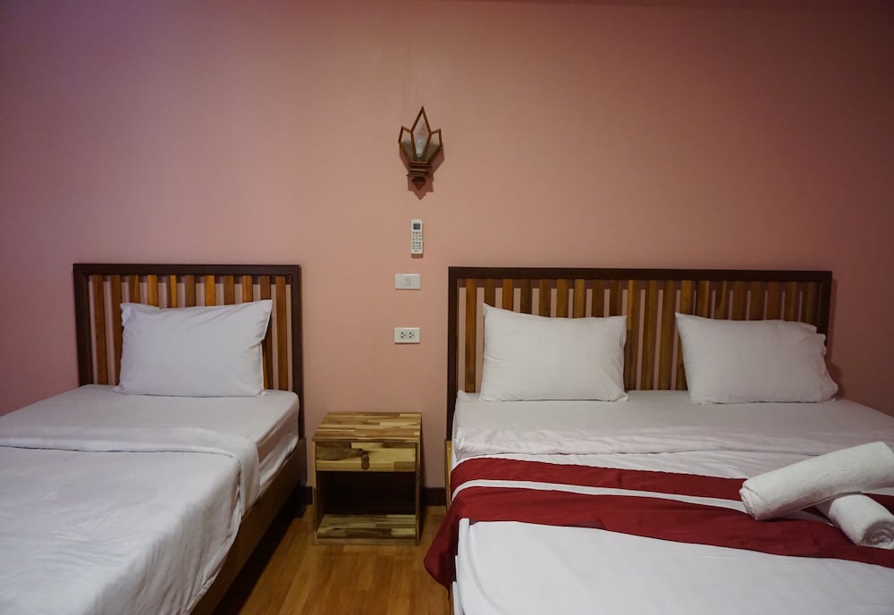 Фото Lampang Bouteak Resort