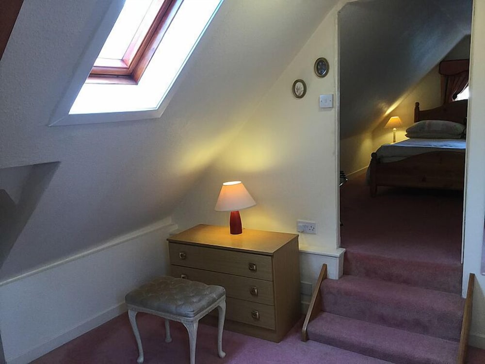 Фото Inverness Apartments - Old Cottage