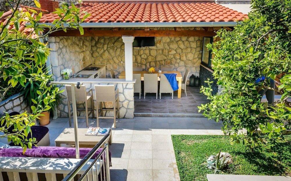 Фото Holiday Home with Private heated Pool, Sea view & Basketball Court