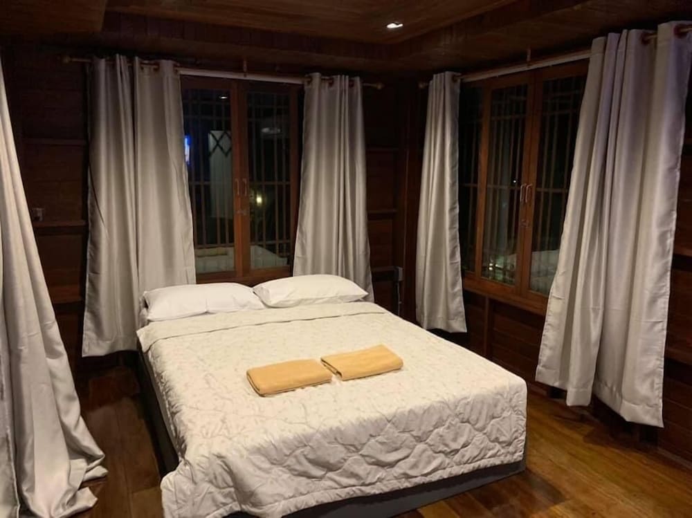 Фото Silathong Coffee and Flower